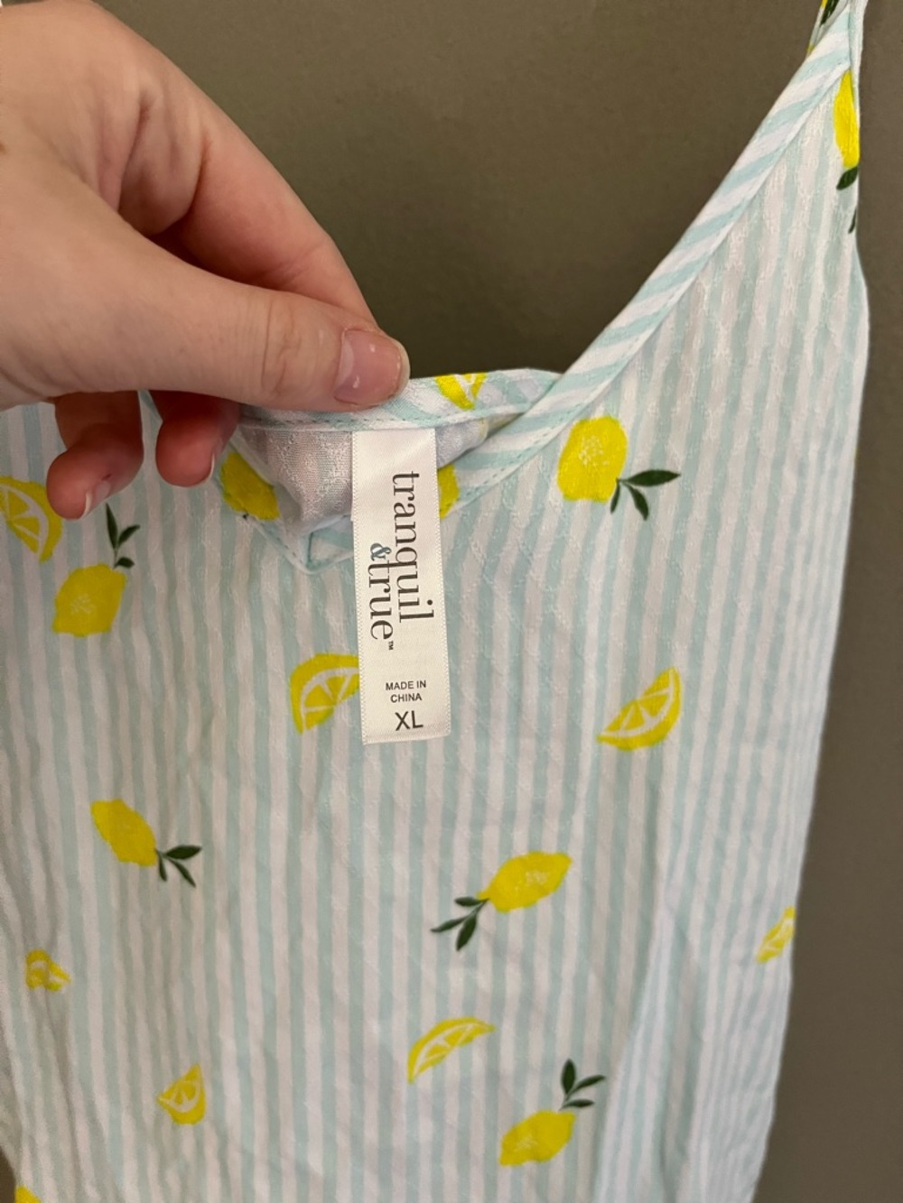 NWT Yellow Lemon Print Striped V-Neck Spaghetti Strap Top Adjustable Straps XL - Picture 6 of 10